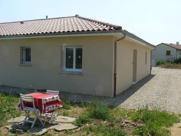 Gîte pour 3 personnes, avec terrasse, animaux acceptés à Ytrac - 2