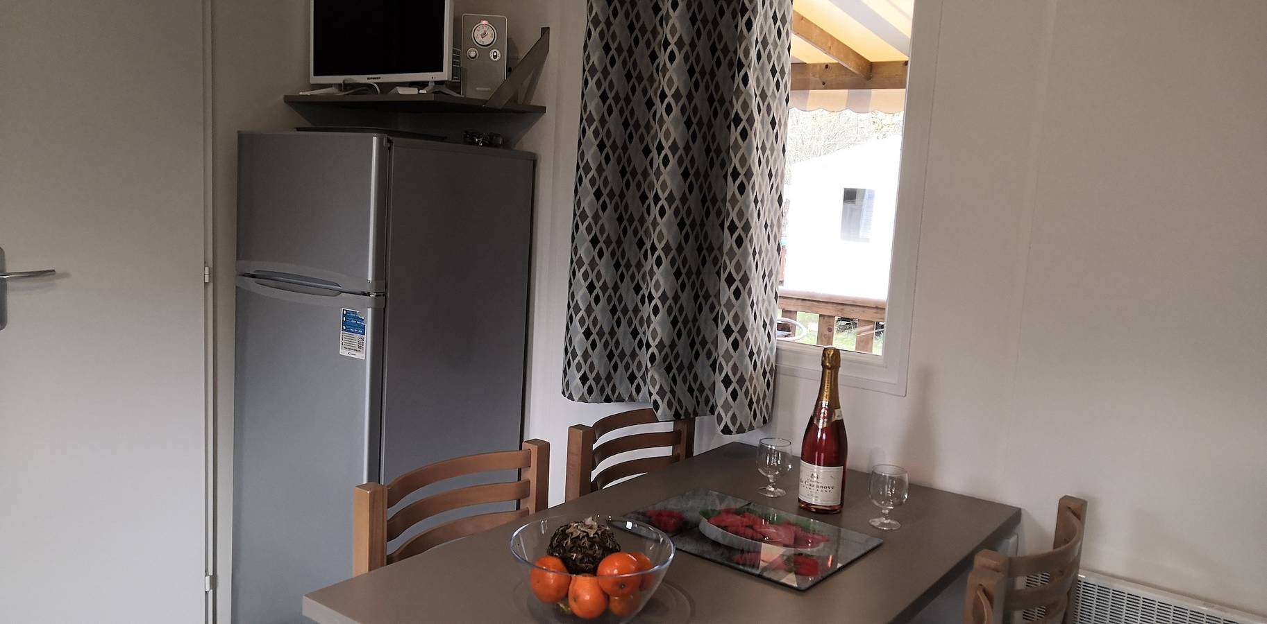 Bungalow charmant à Onzain avec vue sur jardin in Onzain, Région de Blois