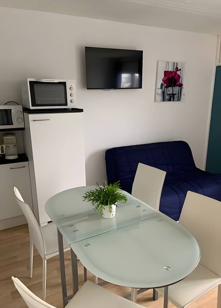Studio entier, Appartement 'À 50 M. De La Plage' in Saint-Jean-de-Monts, Vendée