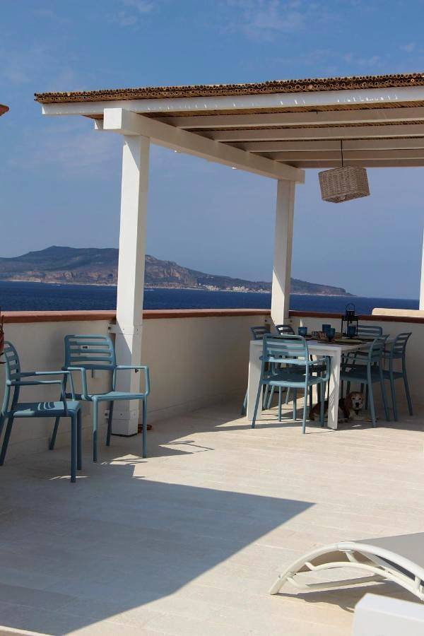 Location de vacances pour 6 personnes, avec terrasse et vue, animaux acceptés à Favignana - 4