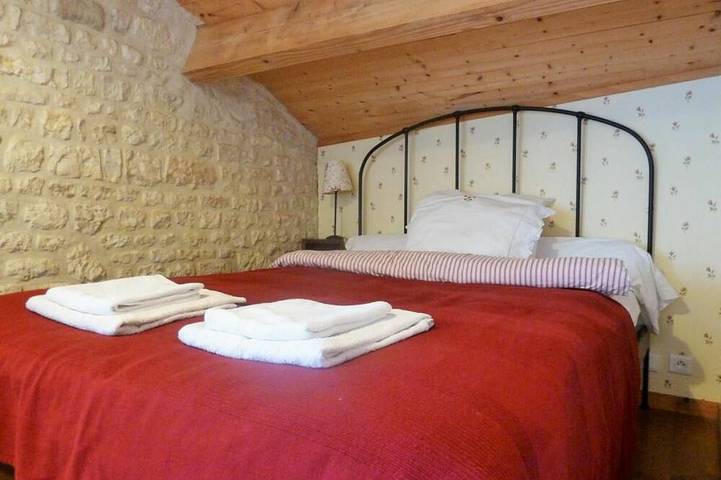 Gîte pour 4 personnes, avec terrasse et piscine à Chaix - 3