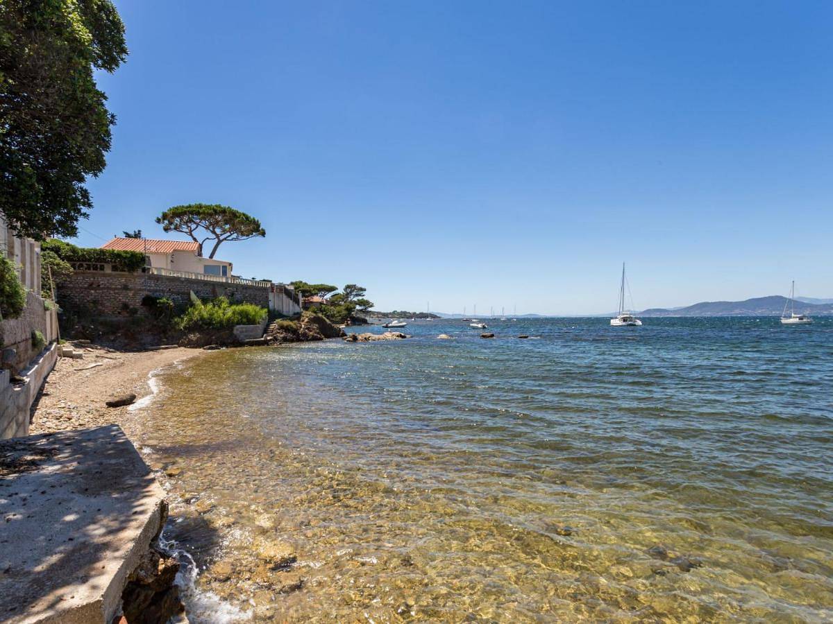 Villa in La Madrague, Hyeres
