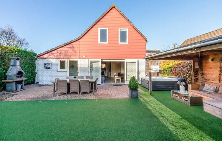 Ferienhaus für 8 Personen, mit Terrasse und Garten sowie Sauna