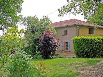 Chambre d’hôte pour 2 personnes, avec piscine et jardin à Montdurausse