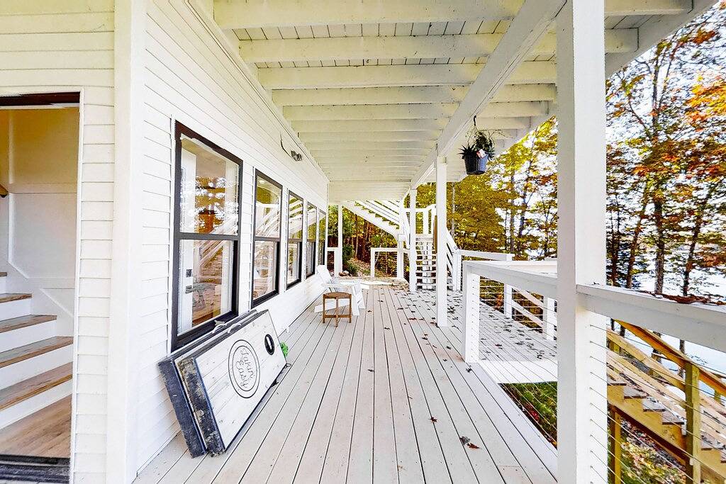 Waterfront gem on Norris Lake w/ dock, sunset lake views, decks, and firepit in Norris Lake