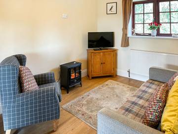 Log Cabin for 2 People in Brandesburton, East Riding of Yorkshire, Photo 2