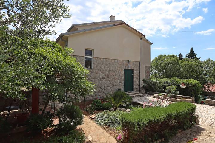Ganze Wohnung, 3-Zimmer-Ferienwohnung mit Balkon und Meerblick Klenovica, Novi Vinodolski A-5516-a in Klenovica, Primorje-Gorski Kotar