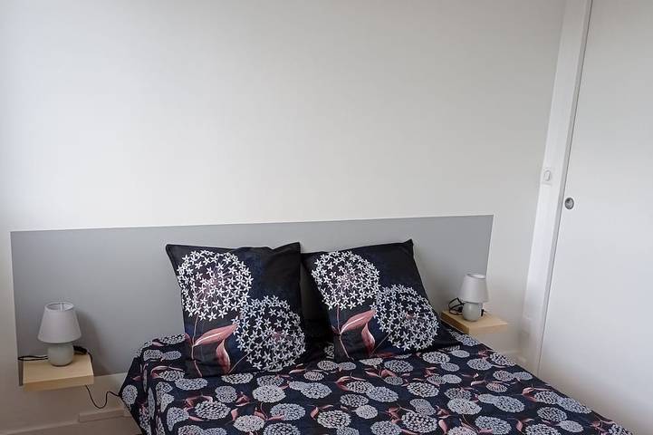 Location de vacances pour 14 personnes, avec jardin et terrasse, animaux acceptés à Plonéour-Lanvern - 3