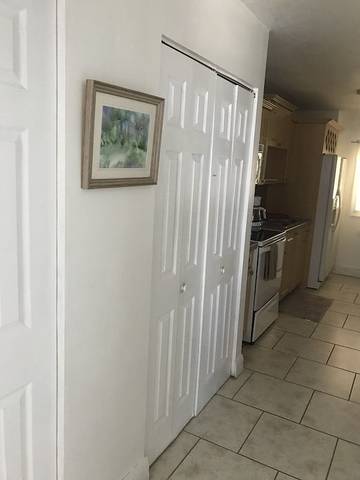 Vacation Rental for 3 Guests in North Bay Village, Florida, Picture 1