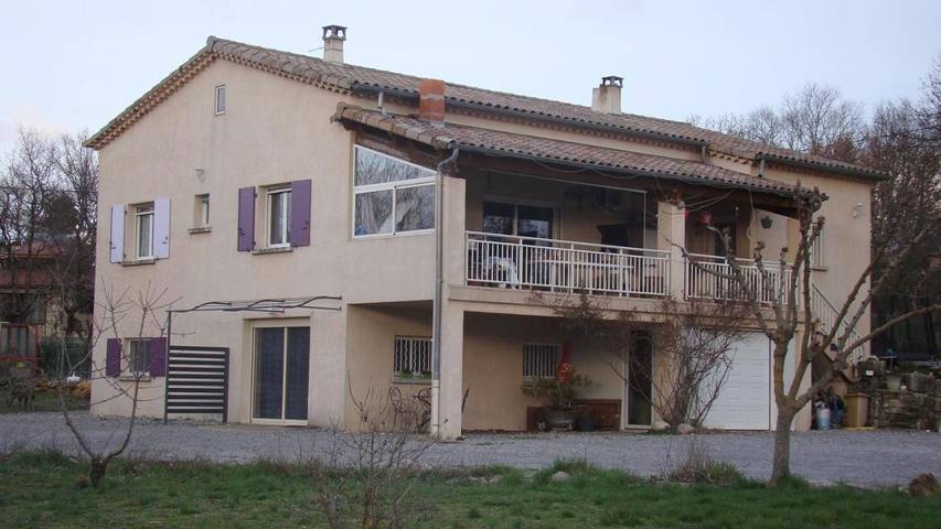 Gîte pour 6 personnes, avec piscine et jardin à Lablachère - 4