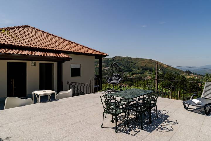 Casa de férias para 8 pessoas, com Varanda e Jacuzzi e ainda Jardim