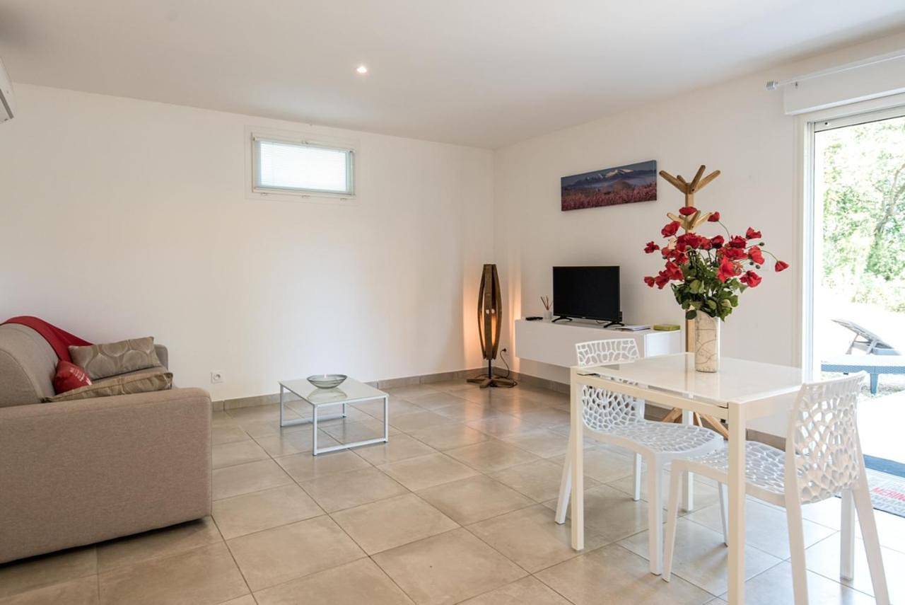Appartement entier, Domaine Pedra Llampada Gîte Cerise in Saint-Génis-des-Fontaines, Côte méditerranéenne (France)