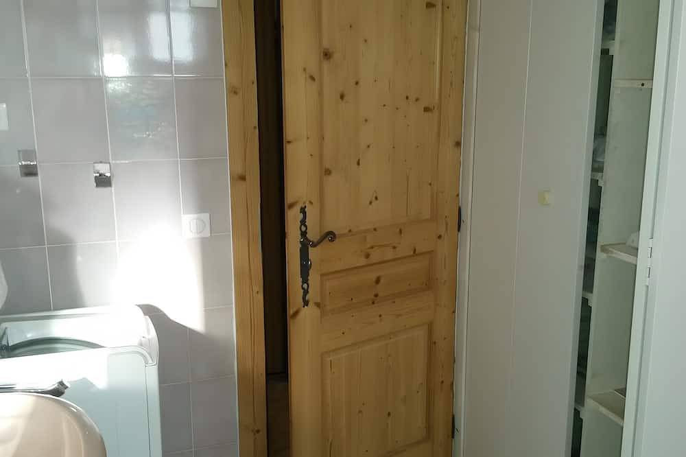 Quiet Independent Accommodation in a Mountain Village in Le Bois, Les Trois Vallées