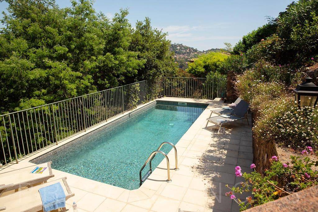 Ferienhaus mit privatem Pool in Théoule-sur-Mer in Théoule-sur-Mer, Massif de l'Esterel