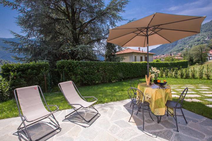 Location de vacances pour 6 personnes, avec balcon et vue sur le lac, adapté aux familles à Lenno - 2