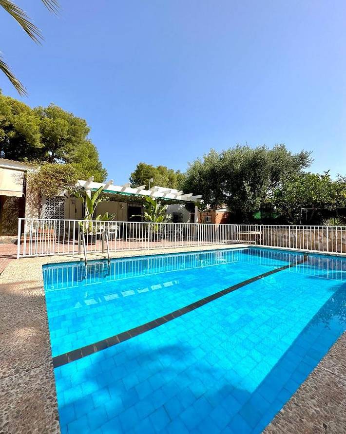 Location de vacances pour 6 personnes, avec piscine et jardin à Busot - 3