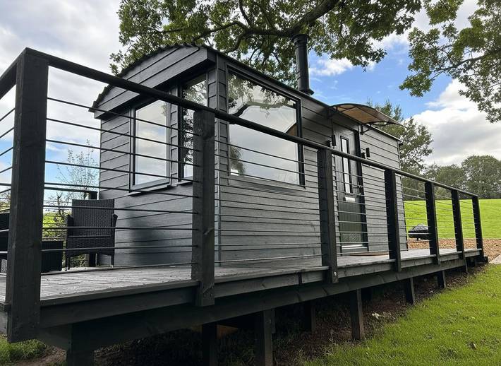 Chalet for 2 people, with garden and ocean view as well as terrace in Devon