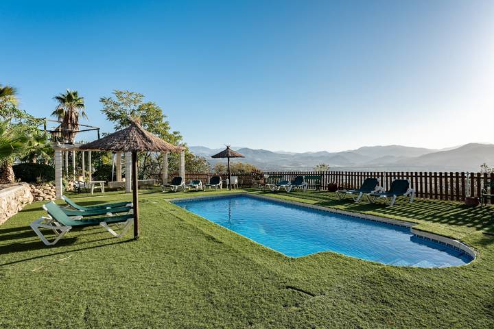 Casa rural para 20 personas, con Jardín en Álora