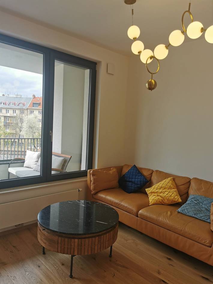 Ganze Wohnung, Kostenlose Parkplätze, zentrale Lage, Nuslesky Pivovar Sonnenuntergang Balkon na in Prag, Mittelböhmen