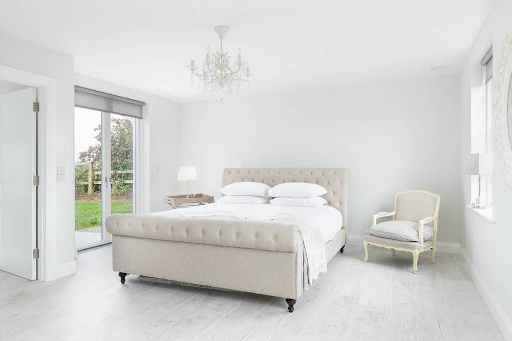 Ellery Lodge - Luxury Family Holiday Home in County Clare