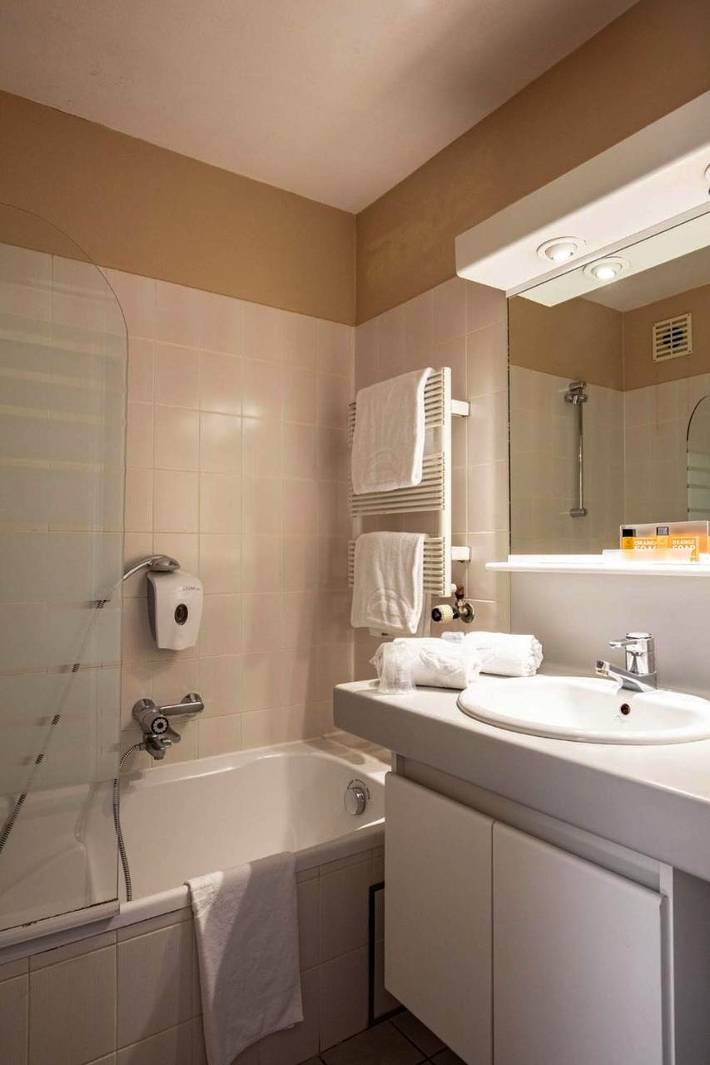 Hôtel pour 2 personnes dans Gosselies - 4