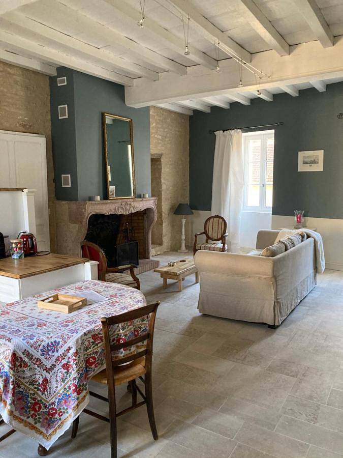 Chambre d’hôte pour 2 personnes, avec terrasse ainsi que vue et piscine à Meursault - 2