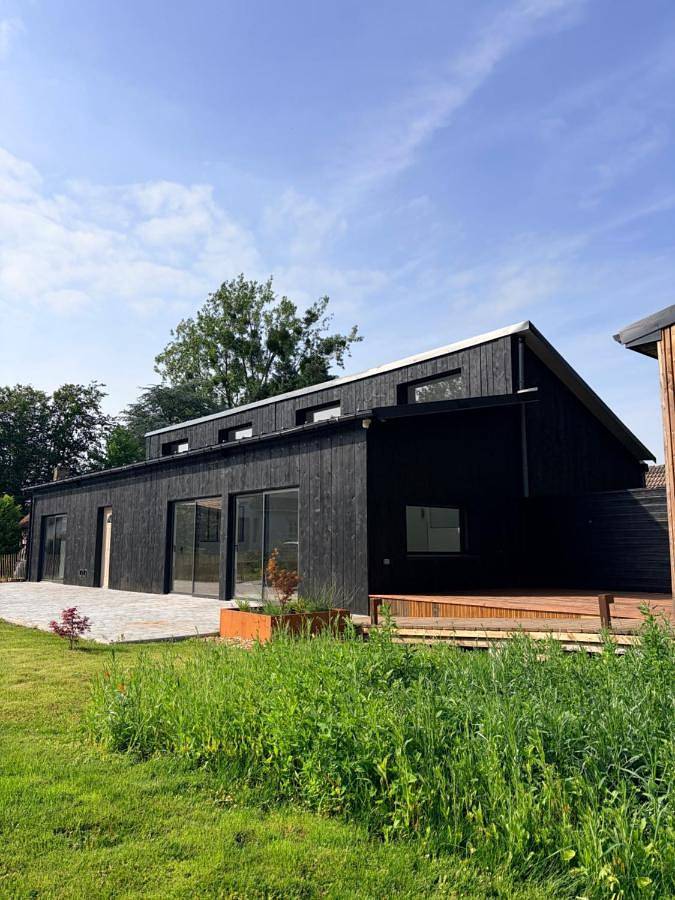 Gîte pour 8 personnes, avec Terrasse et Jardin ainsi que Piscine et Vue dans Machiel