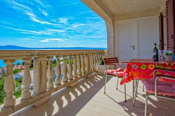 Ganze Wohnung, Komfortables Apartment nur 400 Meter zum Strand mit traumhaften Meerblick in Novi Vinodolski, Primorje-Gorski Kotar