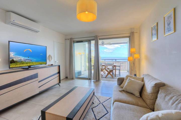 Location de vacances pour 4 personnes, avec balcon dans Plage de Saint-Leu