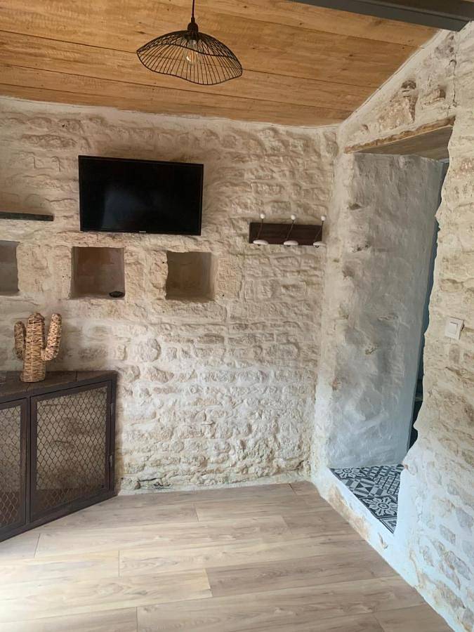 Gîte pour 2 personnes, avec jardin et terrasse à Saint-Savinien - 2