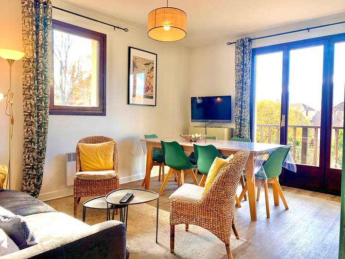Gîte pour 6 personnes, avec piscine et balcon en Haute-Savoie - 2