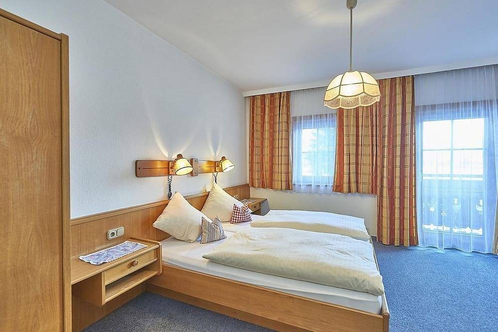 Einzelzimmer mit Dusche, Wc - Hotel Gasthof Schweizerhaus in Stuhlfelden, Pinzgau