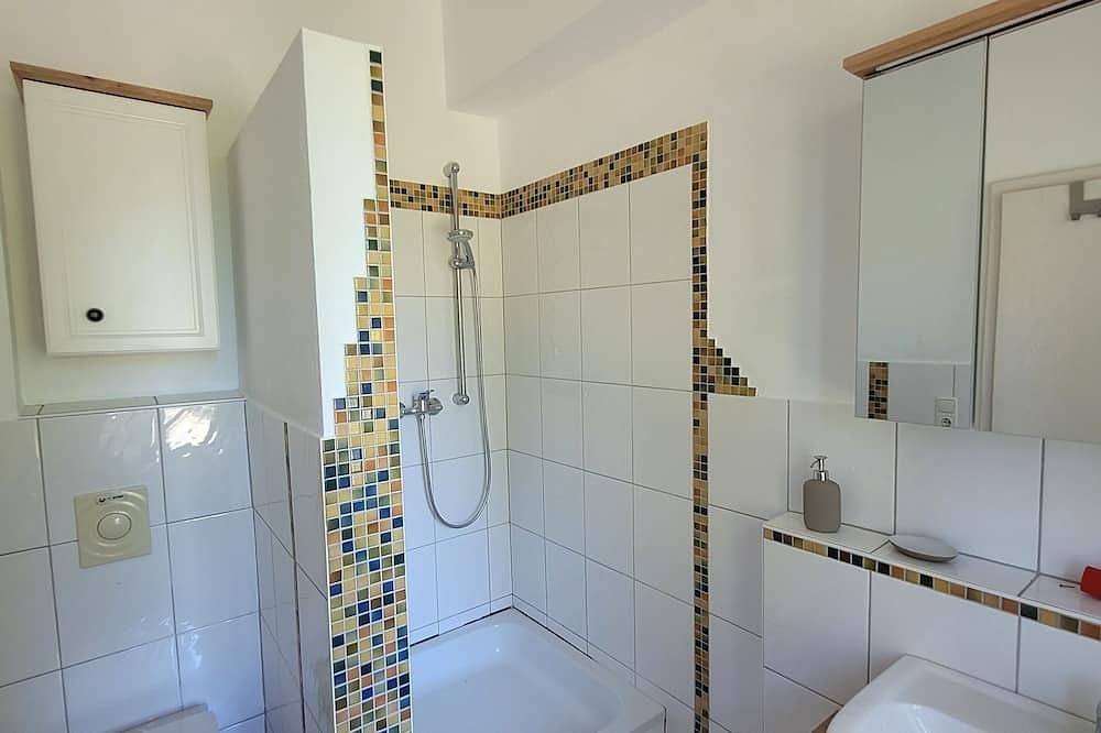 Ganze Wohnung, Zentral und ruhig gelegene alte Villa in Maxhütte-Haidhof, Ostbayern