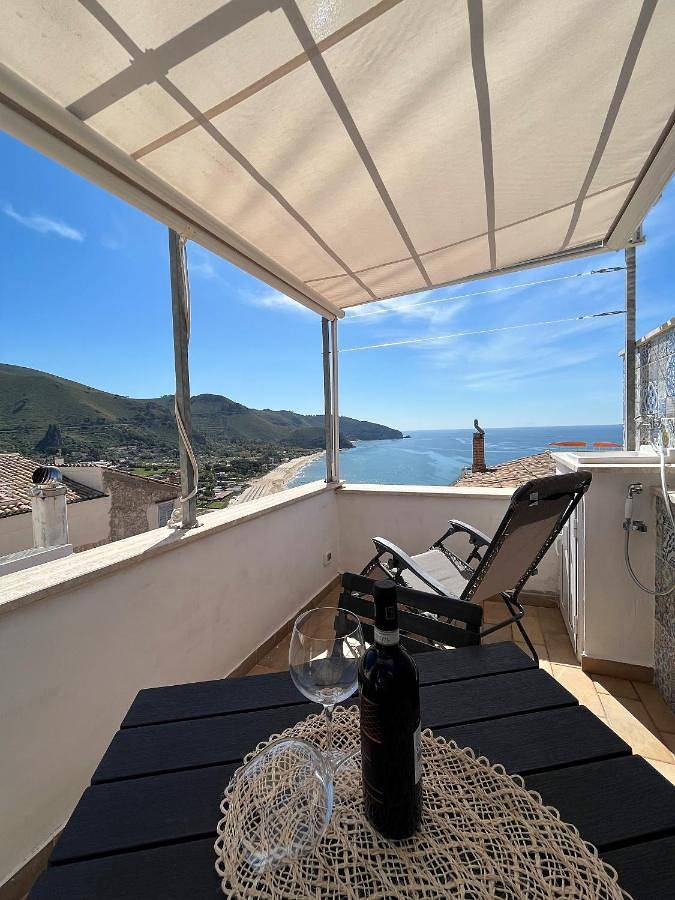 Casa vacanza per 4 persone, con panorama e terrazza in Sperlonga