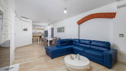 Villa für 10 Personen in Medulin, Südküste Istrien, Bild 1