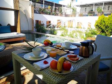 Riad pour 2 personnes, avec terrasse et piscine à Rabat