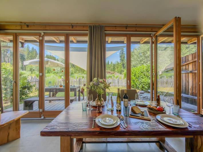 Naturchalet am Waldrand mit Infrarot Sauna in Hermagor, Hermagor-Pressegger See