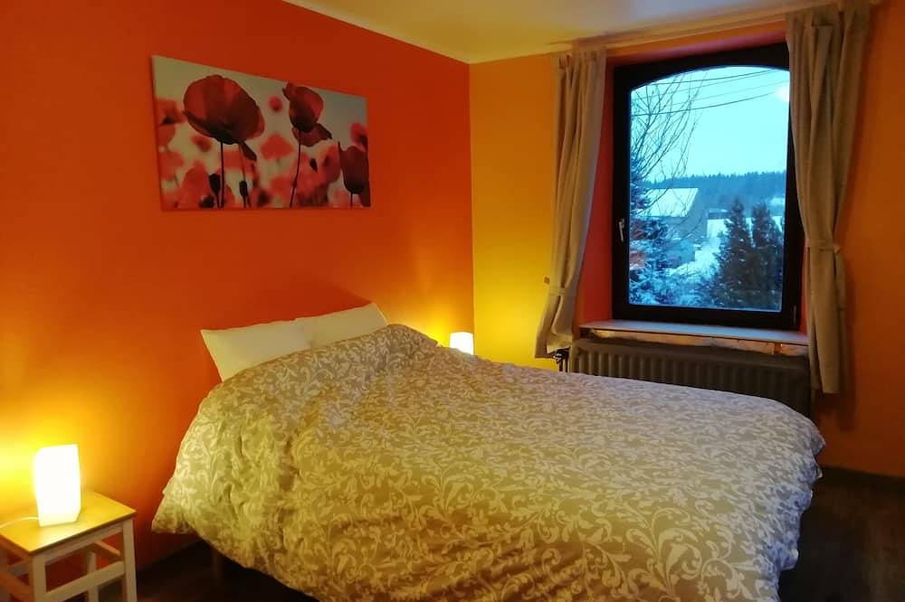 Maison avec veranda, 5 chambres, 2 salles de bain in Bastogne, Parc naturel Haute-Sûre Forêt d'Anlier
