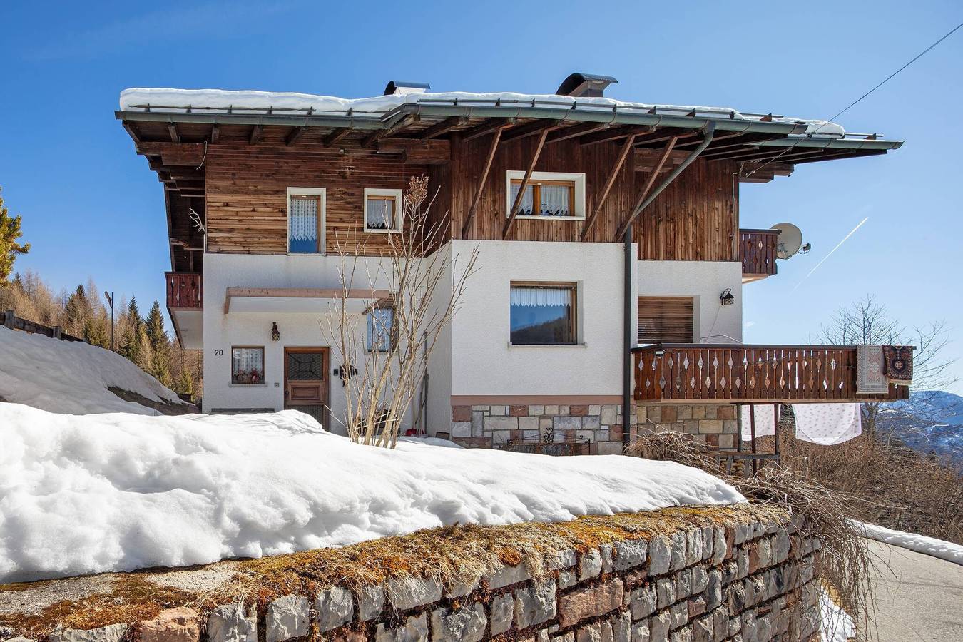 Apartamento entero, Casa vacacional 'La Casa de Heidi en los Dolomitas - 2' con vistas, jardín y Wi-Fi in Pelmostock, Zoppè di Cadore