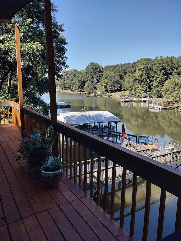 Ganze Wohnung, Romantischer Lake Cottage Rückzug in Lake Norman of Catawba, Lake Norman