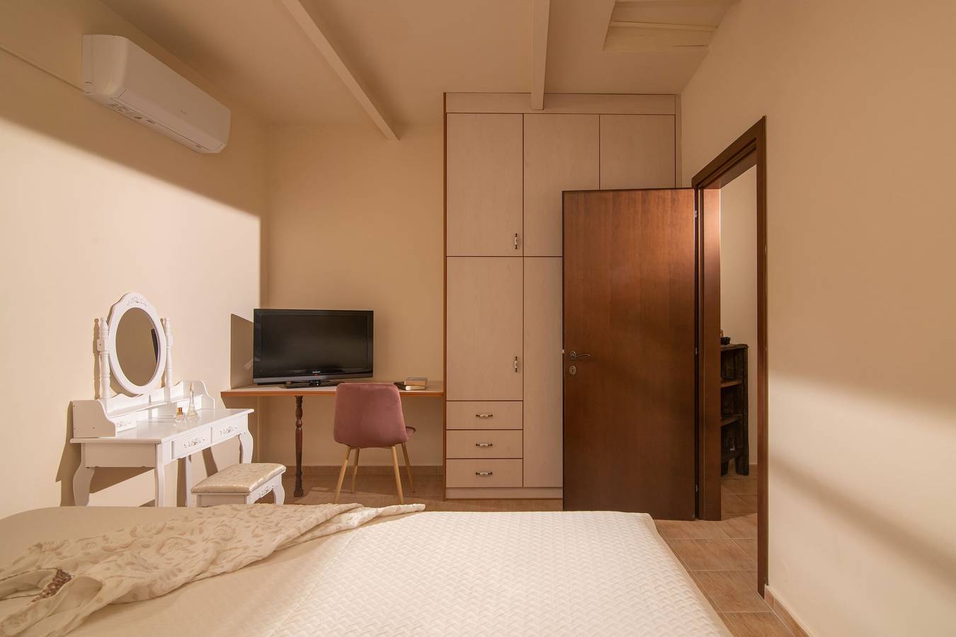 Posto Serene with Jacuzzi in Tsoutsouros, Iraklio-Heraklion und Umgebung