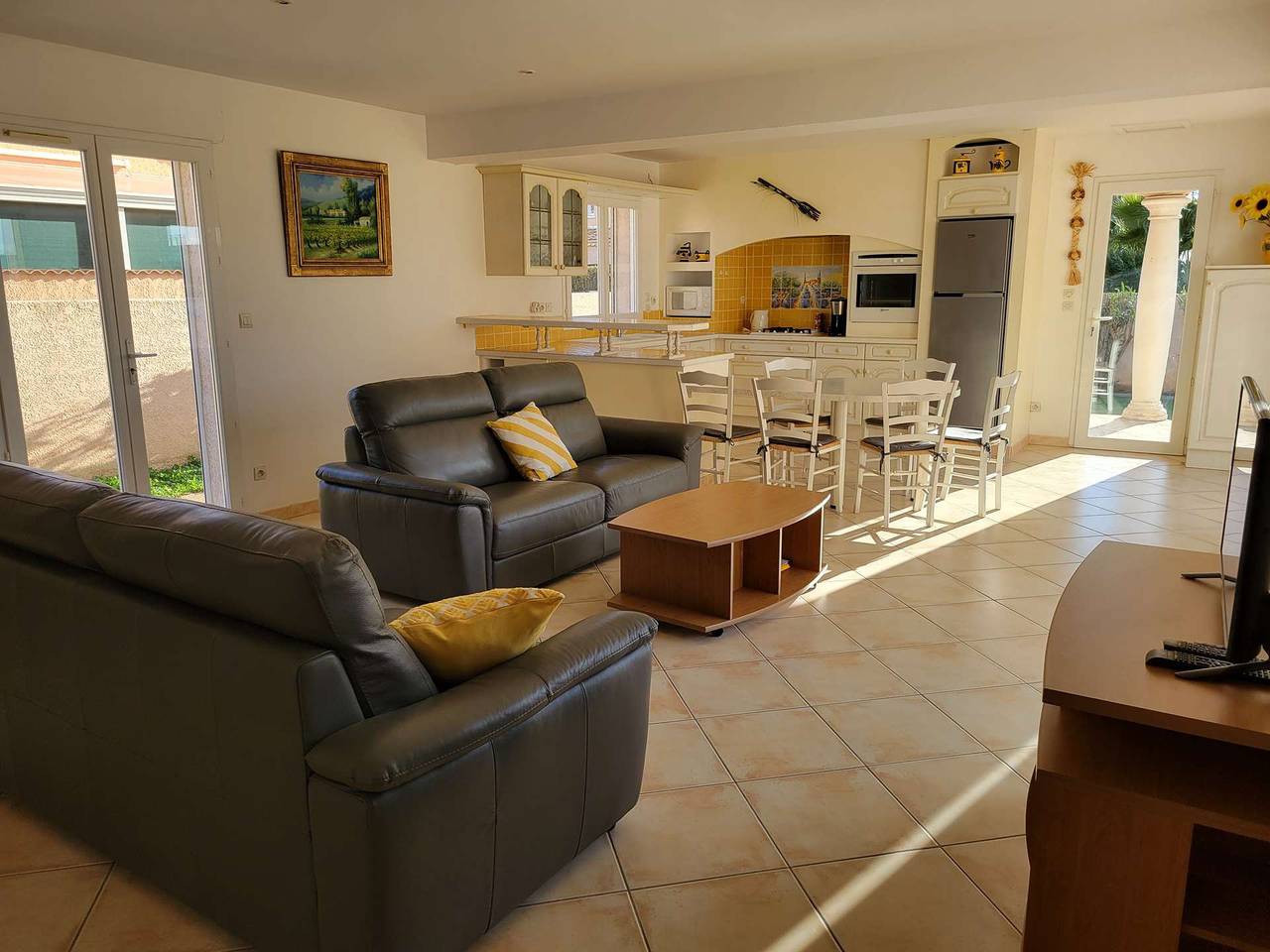 Appartement de vacances entier, Belle villa spacieuse Harmony 8 couchages, 4 chambres, proche canal du midi à 3km de la mer de Portiagnes in Portiragnes, Côte méditerranéenne (France)