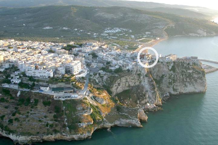 Location de vacances pour 2 personnes, avec terrasse et vue à Peschici - 2