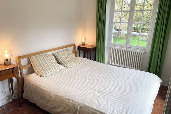 Location de vacances pour 10 personnes, avec jardin et terrasse à Saint-Forget - 2