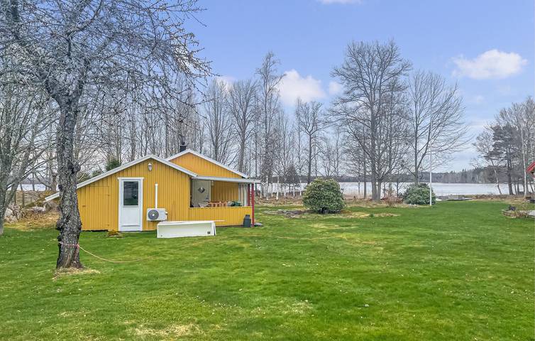 Ferienhaus für 4 Personen mit Garten in Kronoberg