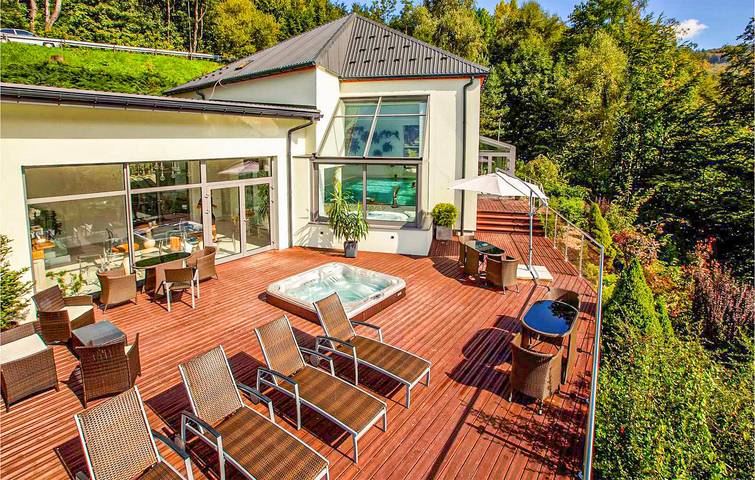 Ferienwohnung für 3 Personen, mit Whirlpool und Terrasse sowie Garten in Schlesien