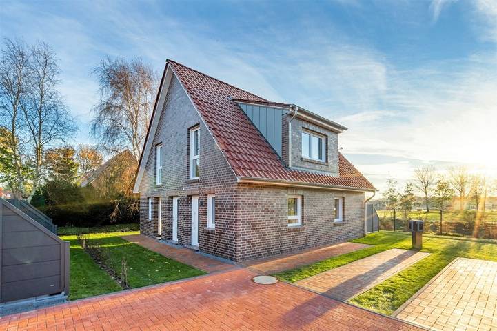 Ferienhaus für 4 Personen, mit Terrasse und Seeblick sowie Garten in Ostfriesland - 2