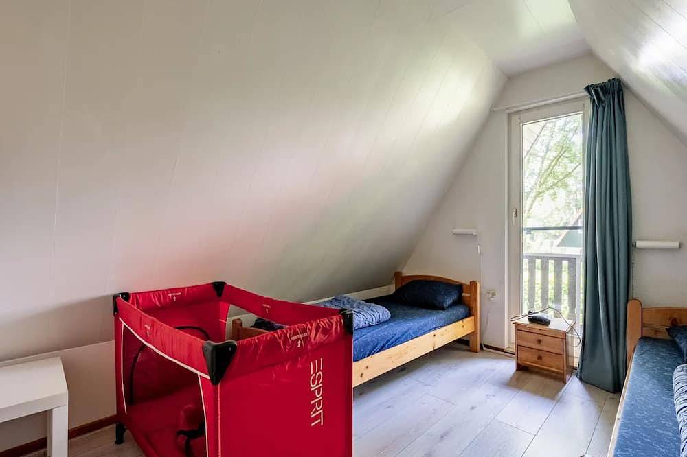 Fijn huis op park met binnen- en buitenzwembad in Gramsbergen, Hardenberg