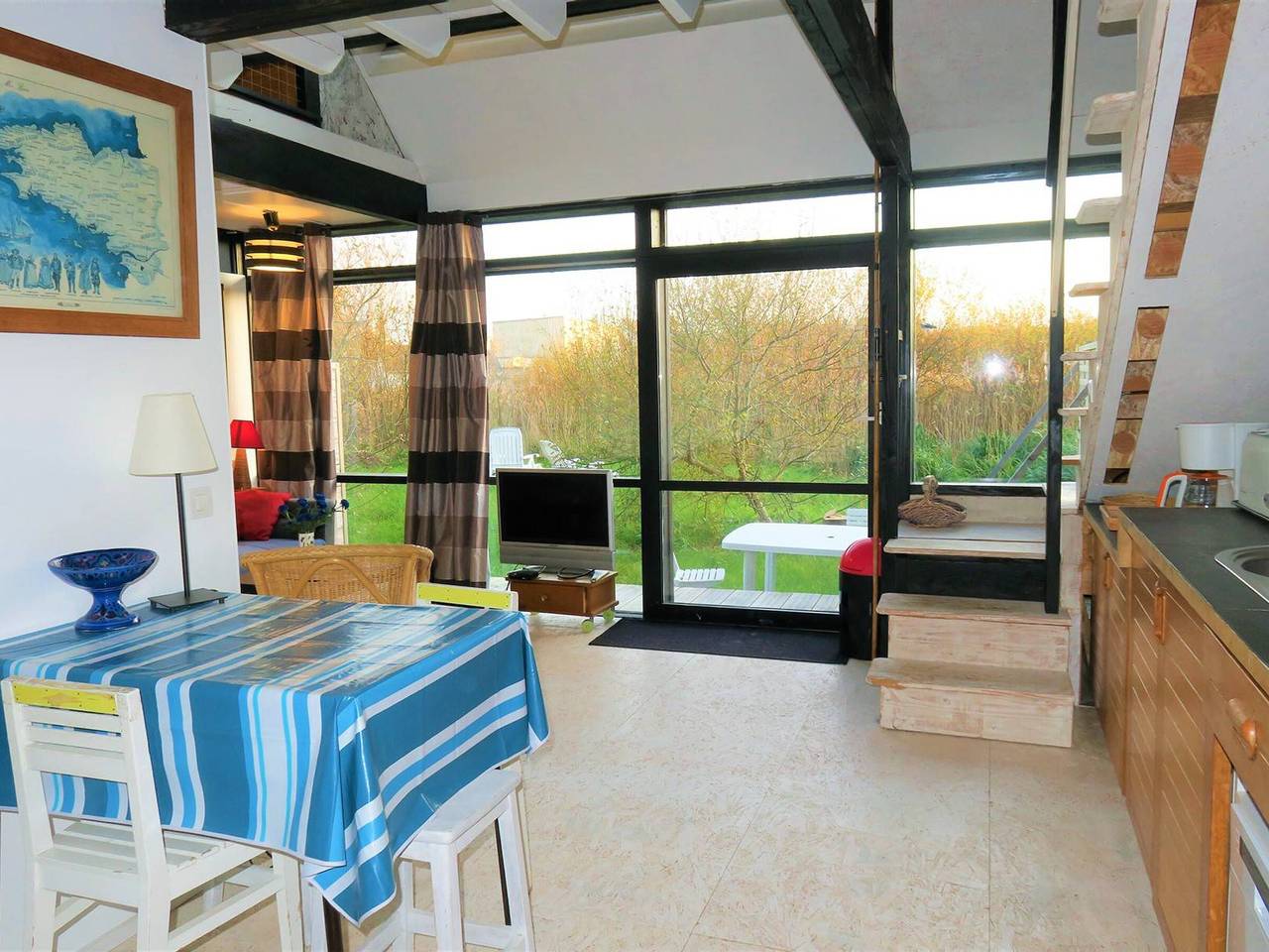 Charmante maisonnette avec jardin à 400m de la plage à Trégastel, Wifi gratuit et parking. in Trégastel, Côte de Granit Rose