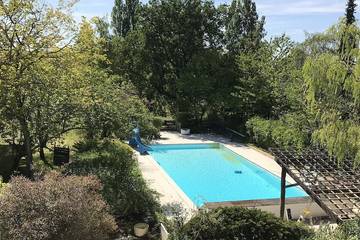 Cottage pour 18 personnes, avec jardin et terrasse à Ury
